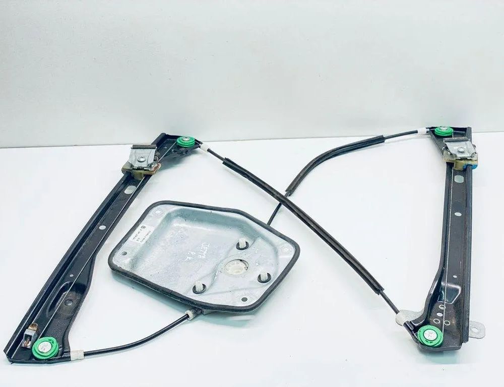 VOLKSWAGEN Jetta 3 generation (1992-1998) Віконний підйомник лівої задньої двері 1K5837461B 30682090