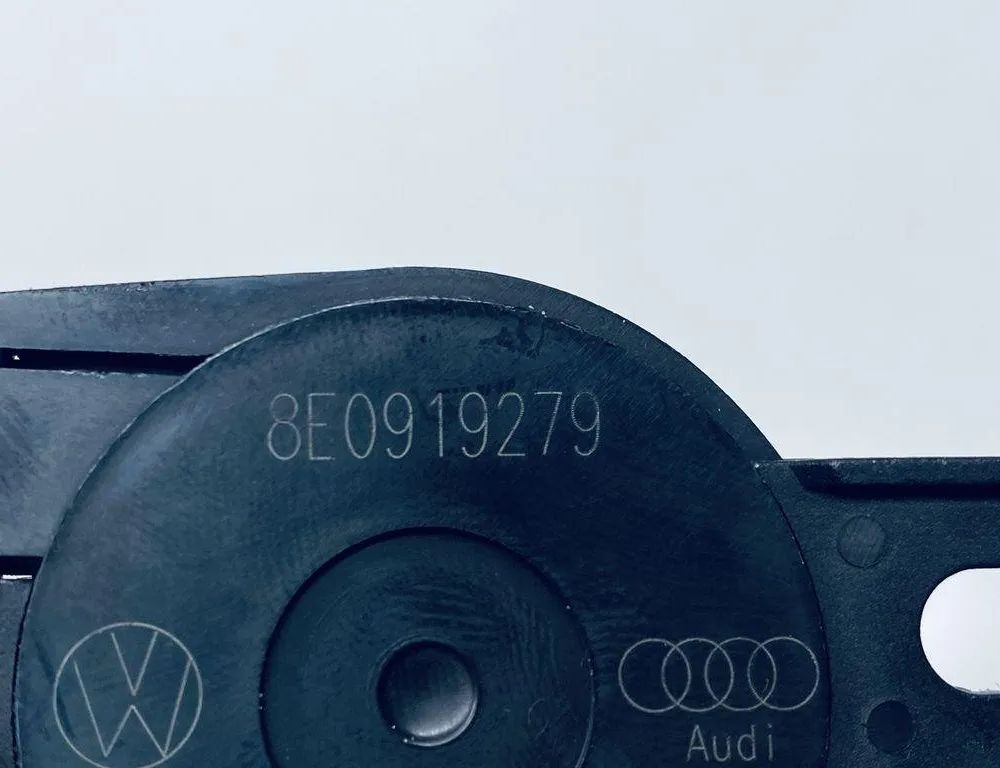 VOLKSWAGEN Touareg 2 generation (2010-2018) Парктроник с датчиком парковки 8E0919279 30695527