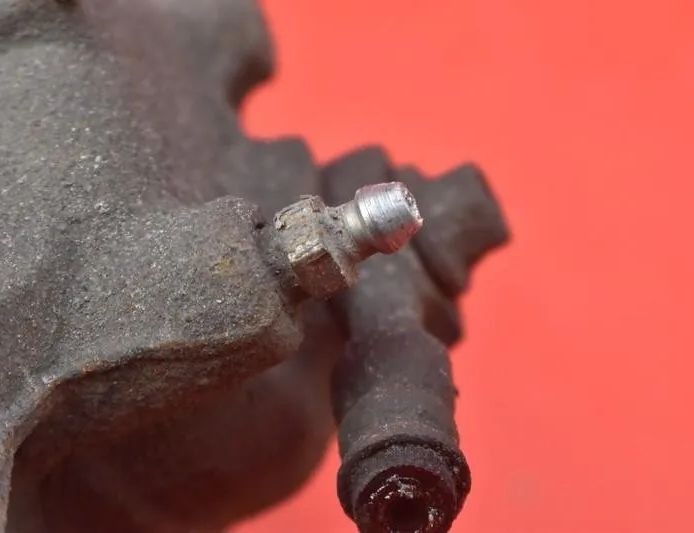 CHEVROLET Orlando 1 generation (2010-2015) Супорт тормозов передний левый CHEVROLET 22121049