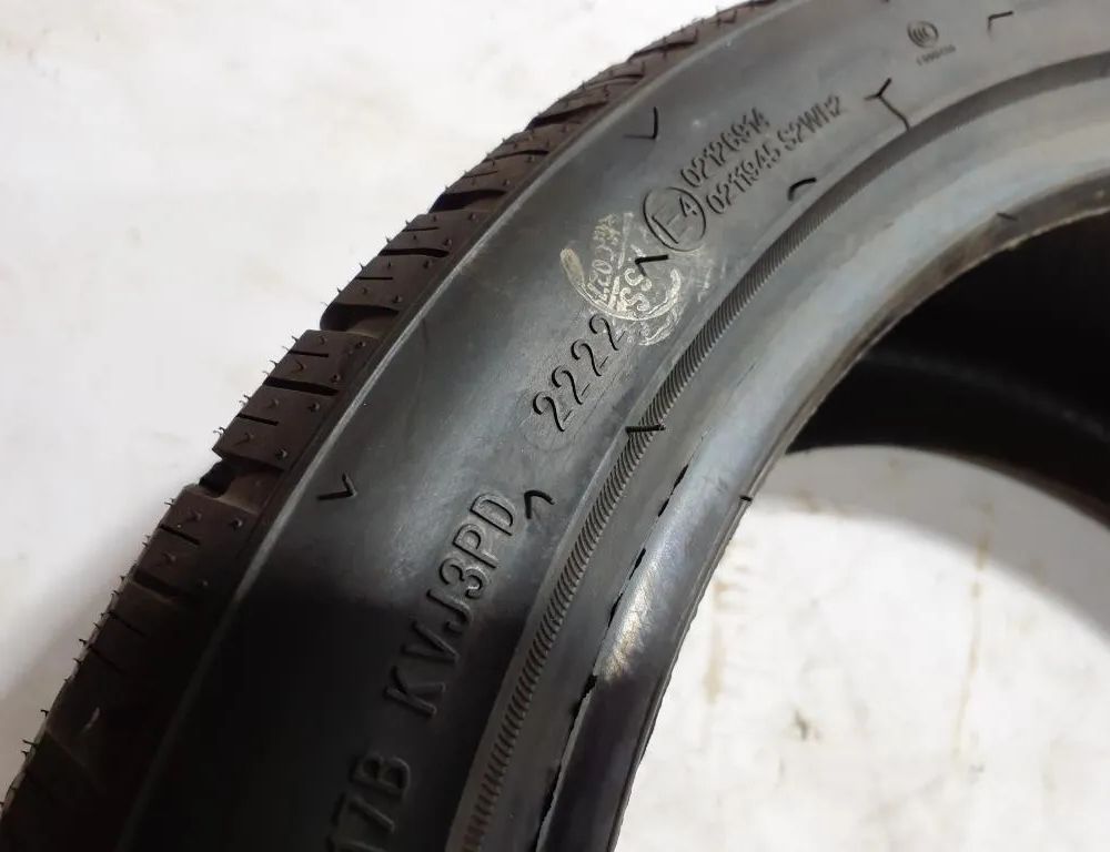 AUDI A6 C8/4K (2018-2024) Шина 22540R19 32781874