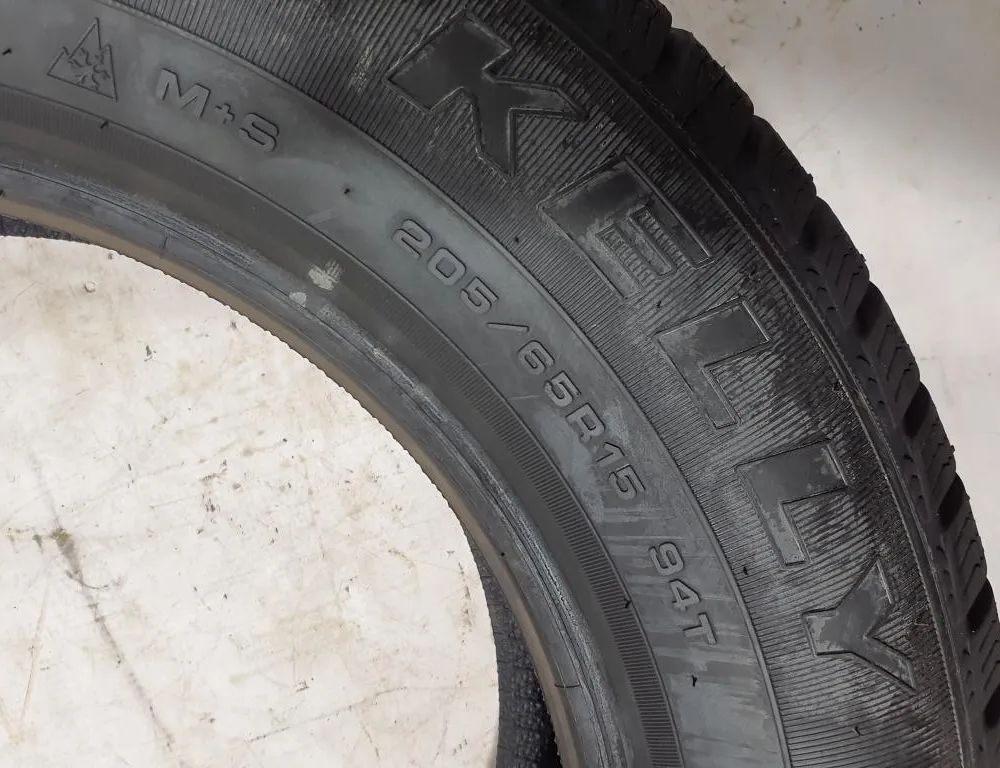 VOLKSWAGEN Caddy 4 generation (2015-2020) Шина 20565R15 32792675