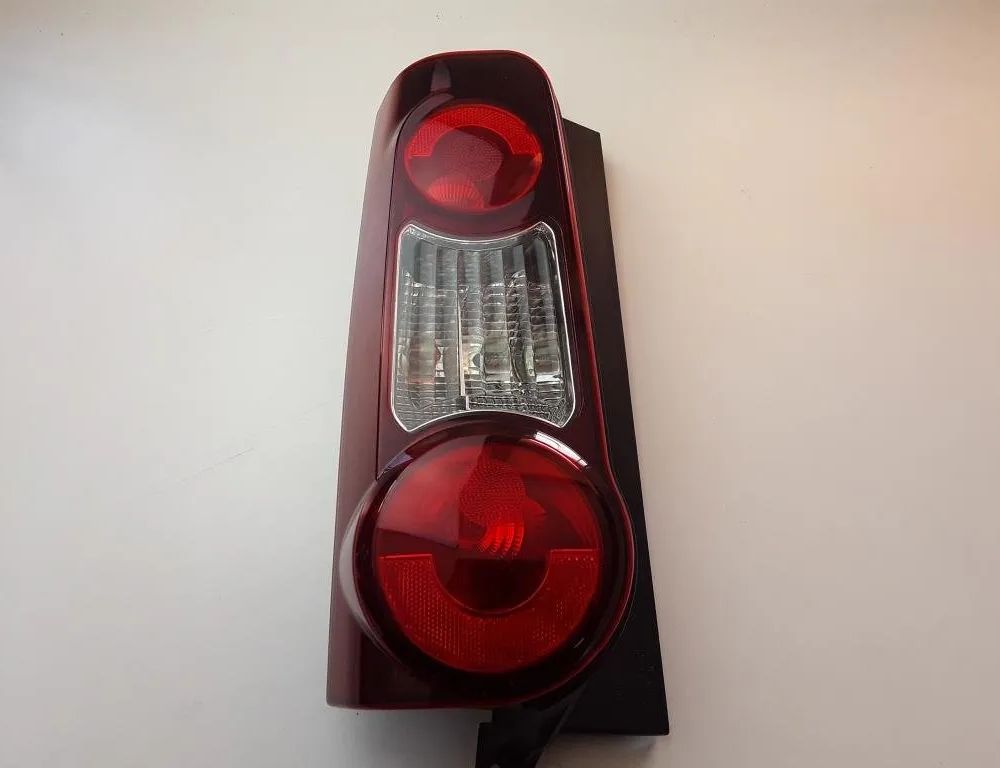 PEUGEOT Partner 2 generation (2008-2023) Заднє ліве заднє світло 9680608080 30085211