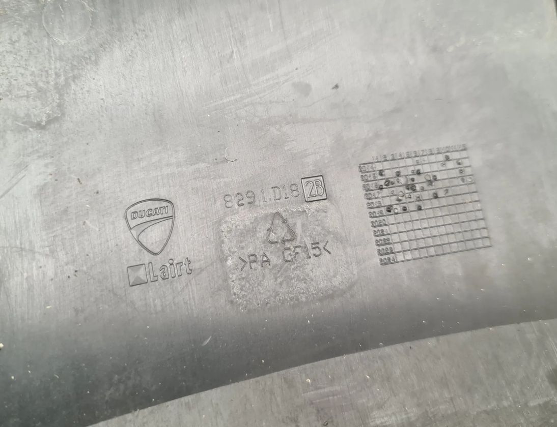 DUCATI MULTISTRADA Акумуляторний ящик 8291D182B 32820616