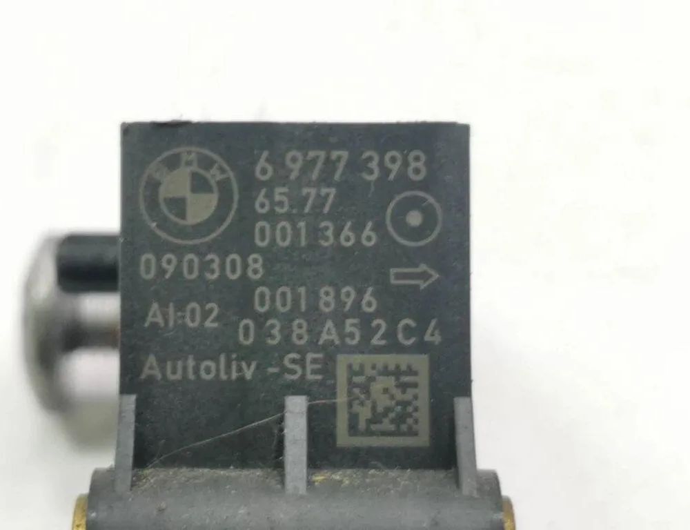 BMW 5 Series E60/E61 (2003-2010) Боковой датчик удара правый 6977398 30822570