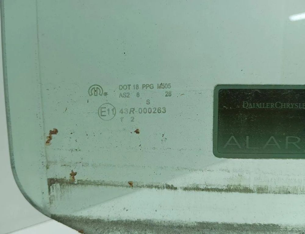 CHRYSLER Voyager 4 generation (2001-2007) Скло правої передньої двері 43R000263 31173496