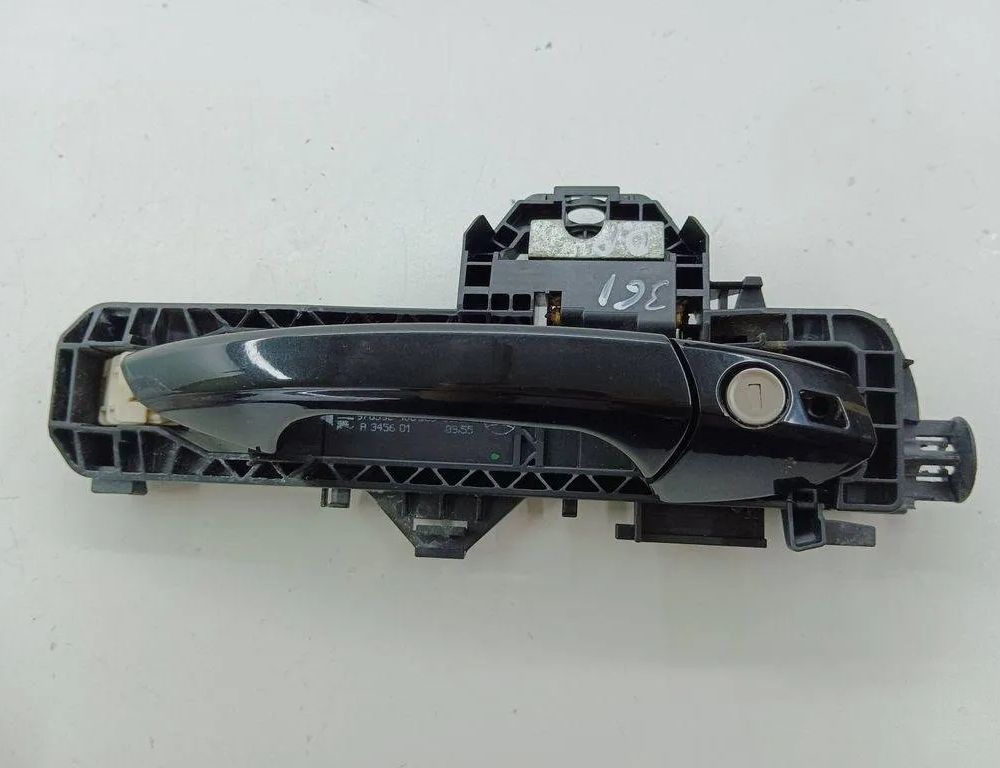 MERCEDES-BENZ C-Class W204/S204/C204 (2004-2015) Наружная ручка боковых левых дверей A2047600634 31173698