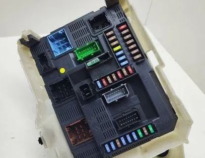 PEUGEOT 308 T9 (2013-2021) Блок управления Комфорт 9807054180,E1111754,20141015 26672176