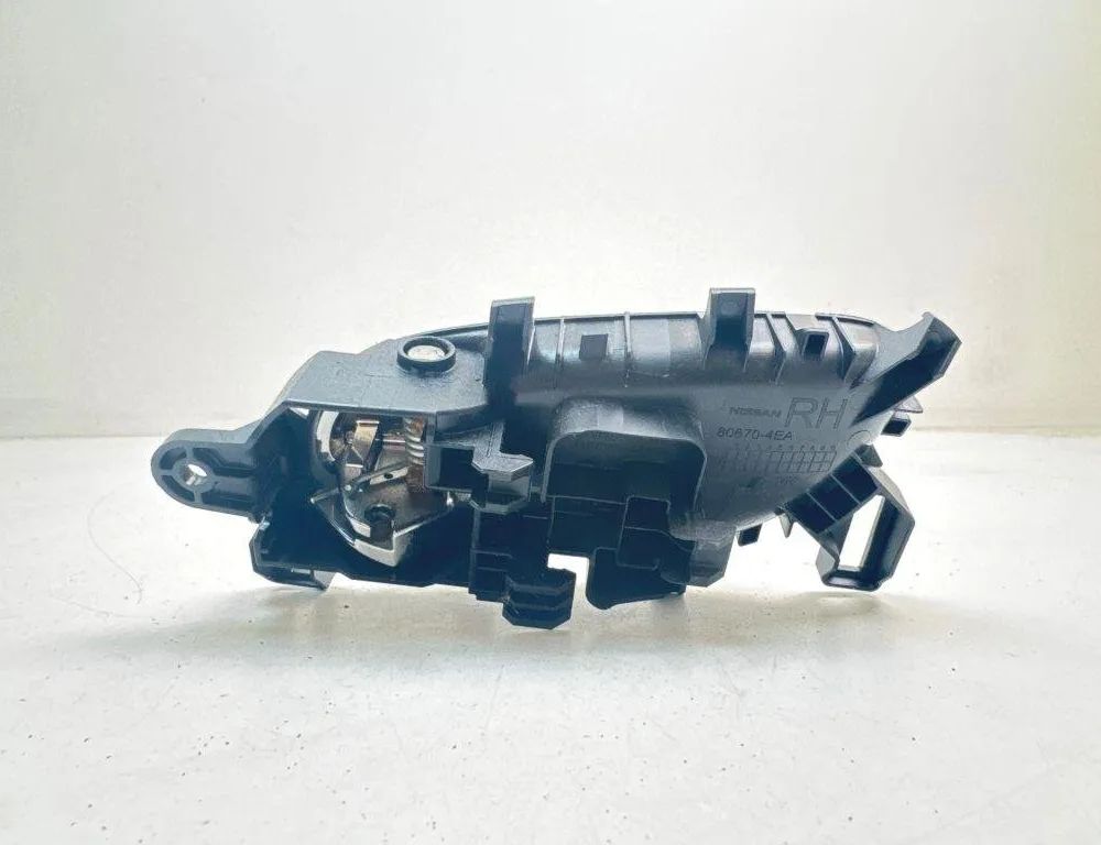 NISSAN Qashqai 2 generation (2013-2023) Правая передняя внутренняя ручка открытия 806704EA0A 31356182