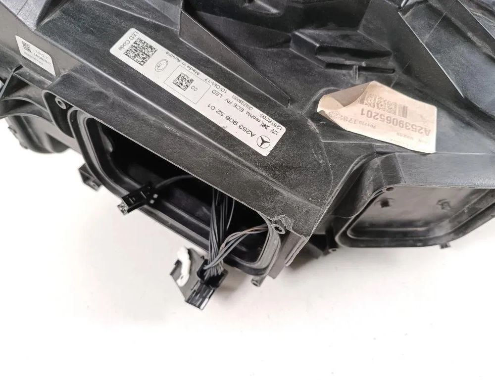 MERCEDES-BENZ GLC 253 (2015-2019) Правий передній фар A2539065201 26922995