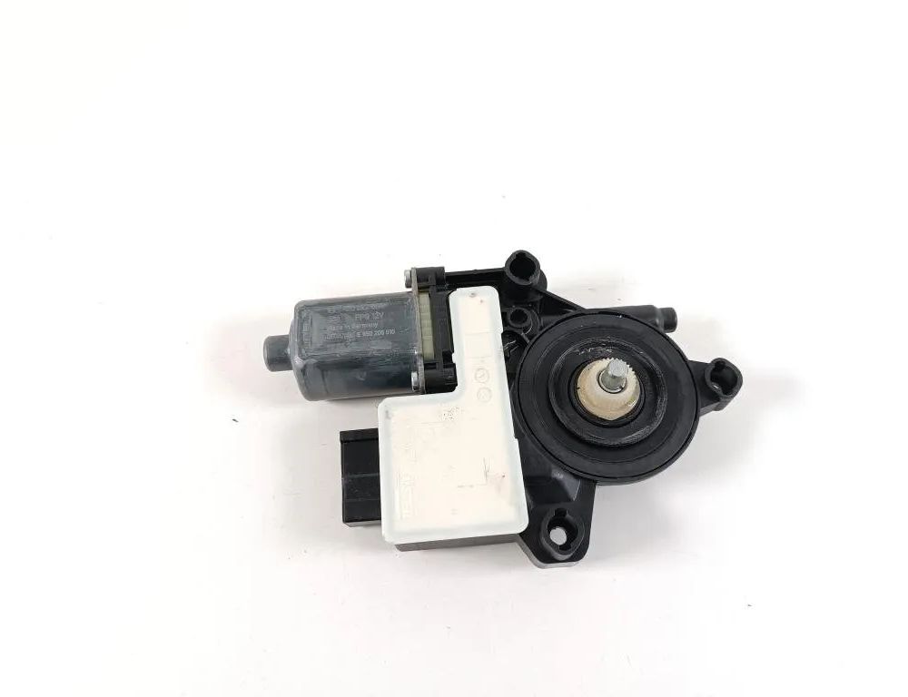 VOLKSWAGEN Polo 6 generation (2017-2024) Маторчик стеклоподъемника передней правой двери 2Q1959406B 28301210