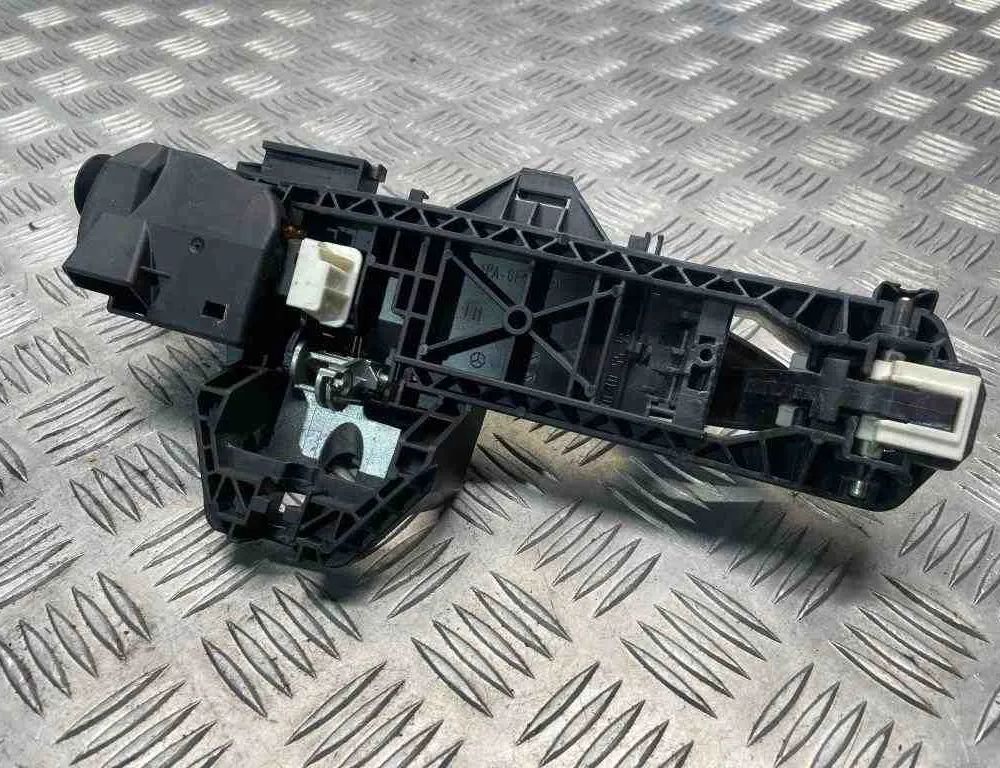 MERCEDES-BENZ GLK-Class X204 (2008-2015) Зовнішня ручка ковзної двері ліворуч A2047600534 32447332