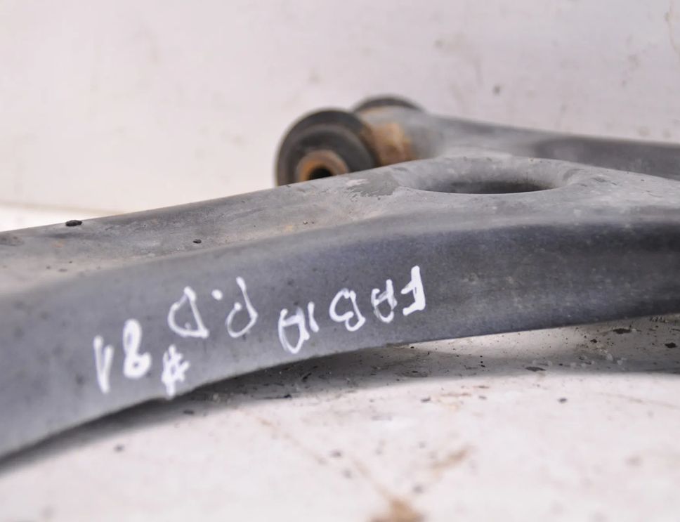 SKODA Fabia 3 generation (2014-2021) Передний рычаг 6R0407152F 32782532