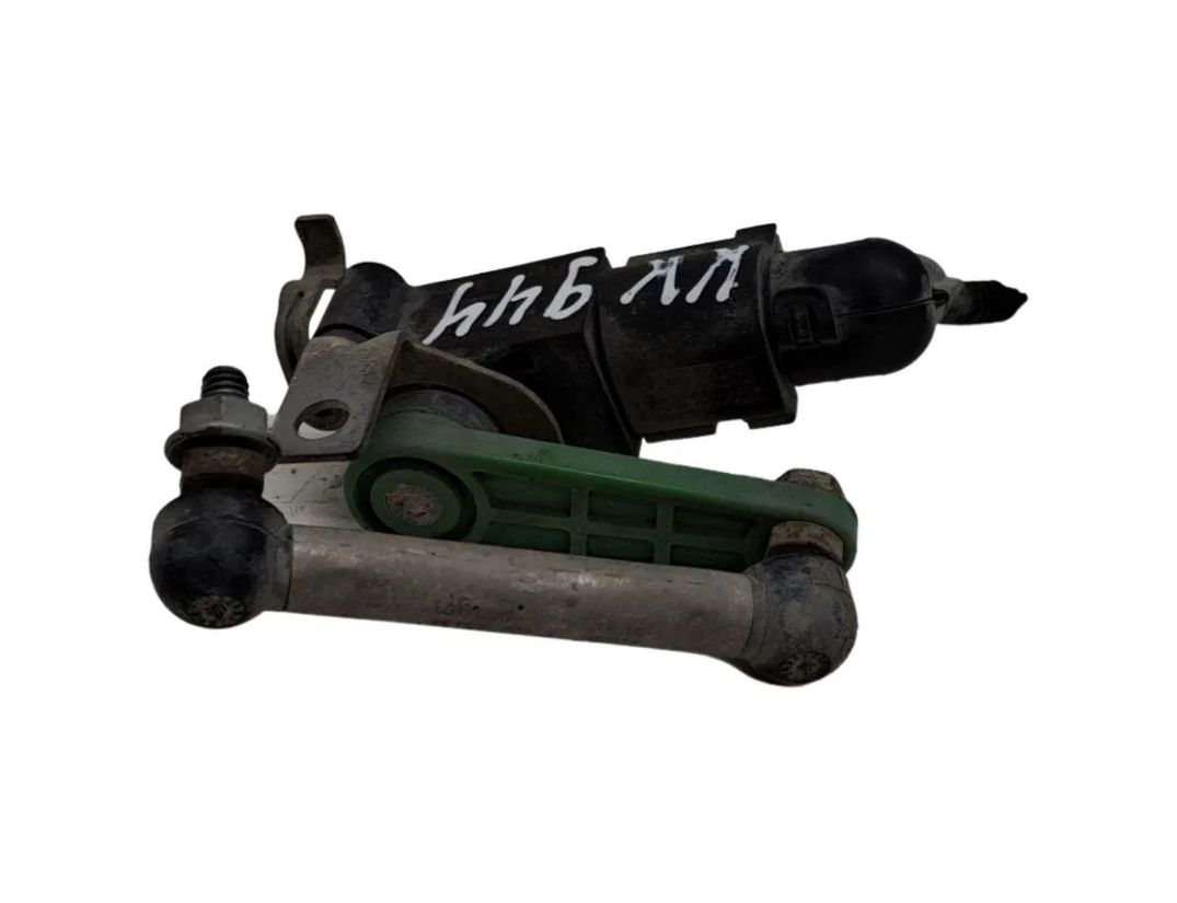 VOLKSWAGEN Touareg 2 generation (2010-2018) Передній лівий датчик рівня 7P0616213 30134233