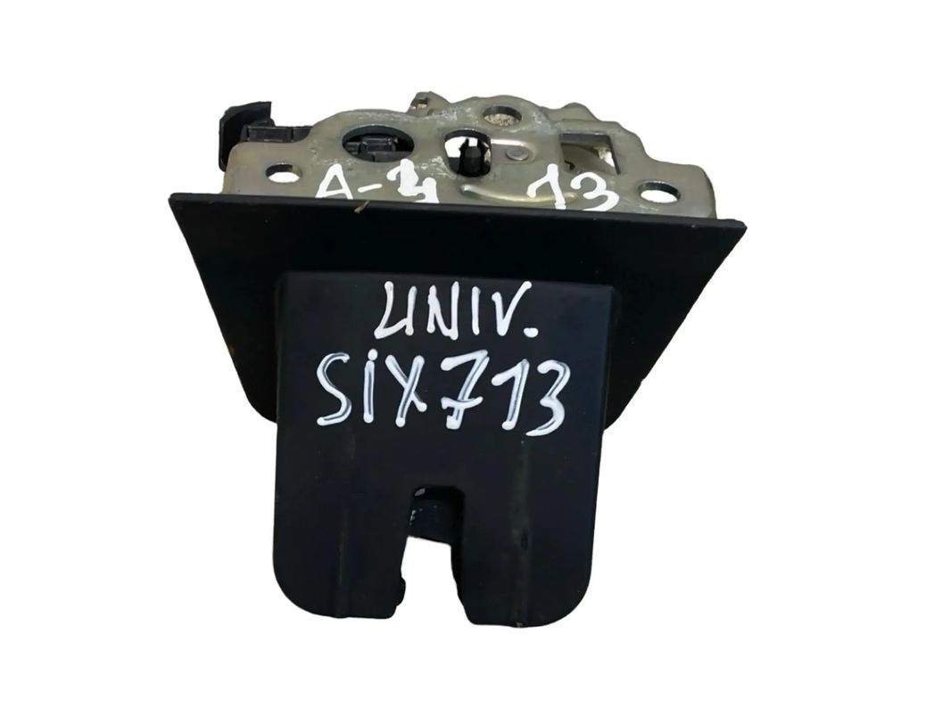 AUDI A4 B8/8K (2011-2016) Замок багажника 8R0827505 30156805