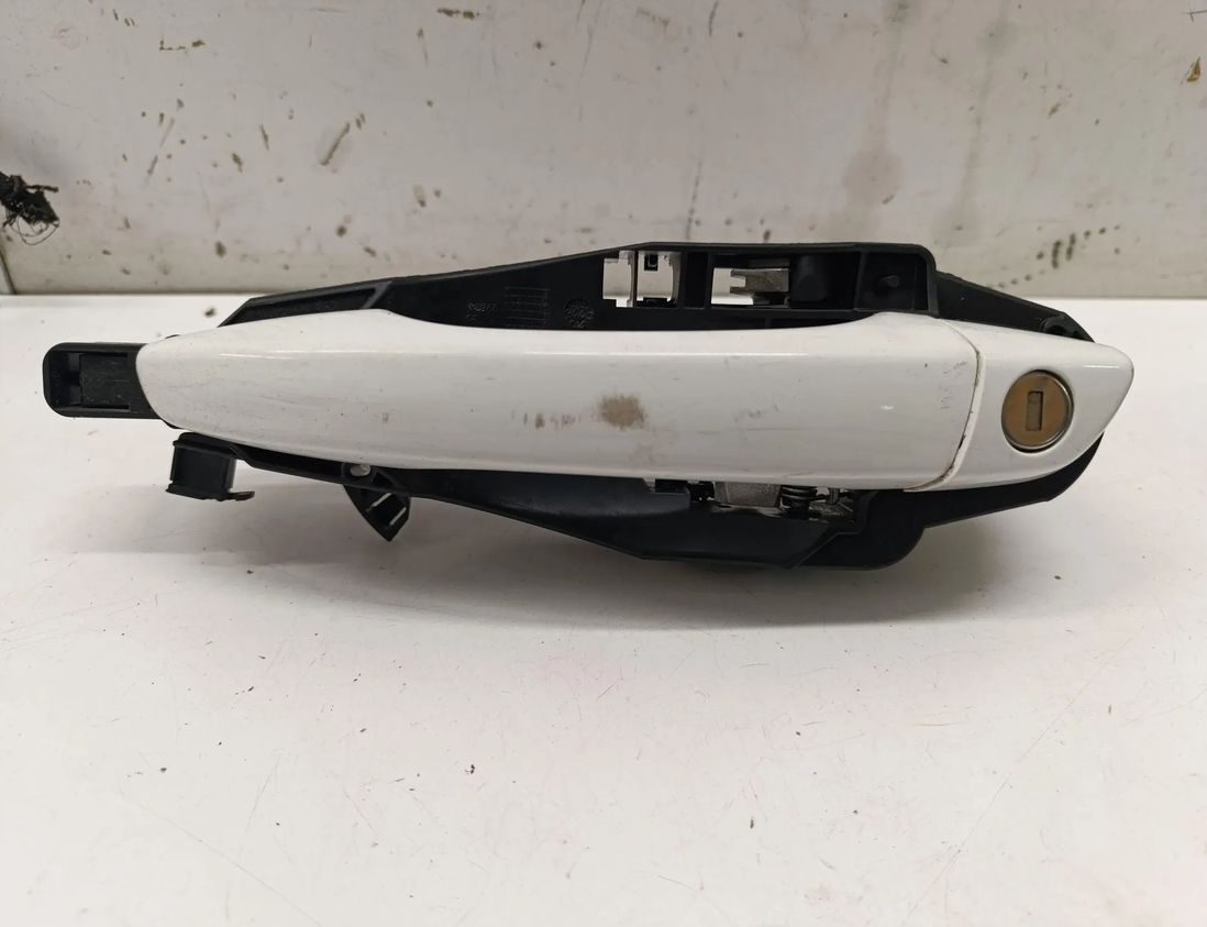 OPEL Corsa F (2019-2023) Наружная ручка боковых левых дверей 9802977380 28475344