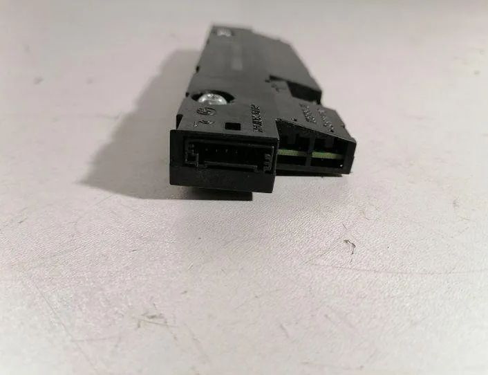 BMW 5 Series F10/F11 (2009-2017) Антенний підсилювач із кришкою багажника 9276036,6520927603601 25722240