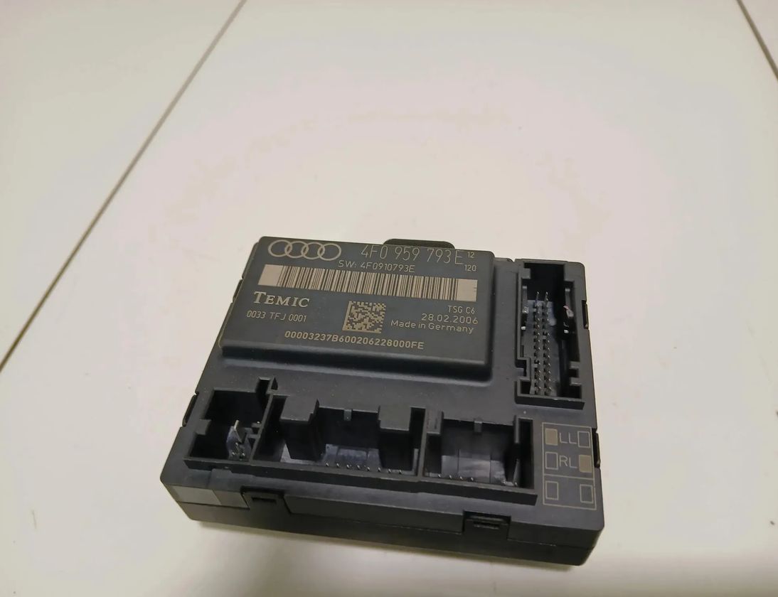 AUDI A6 C6/4F (2004-2011) Блок управления дверей задние правые 0033TFJ0001,4F0959793E 29732912