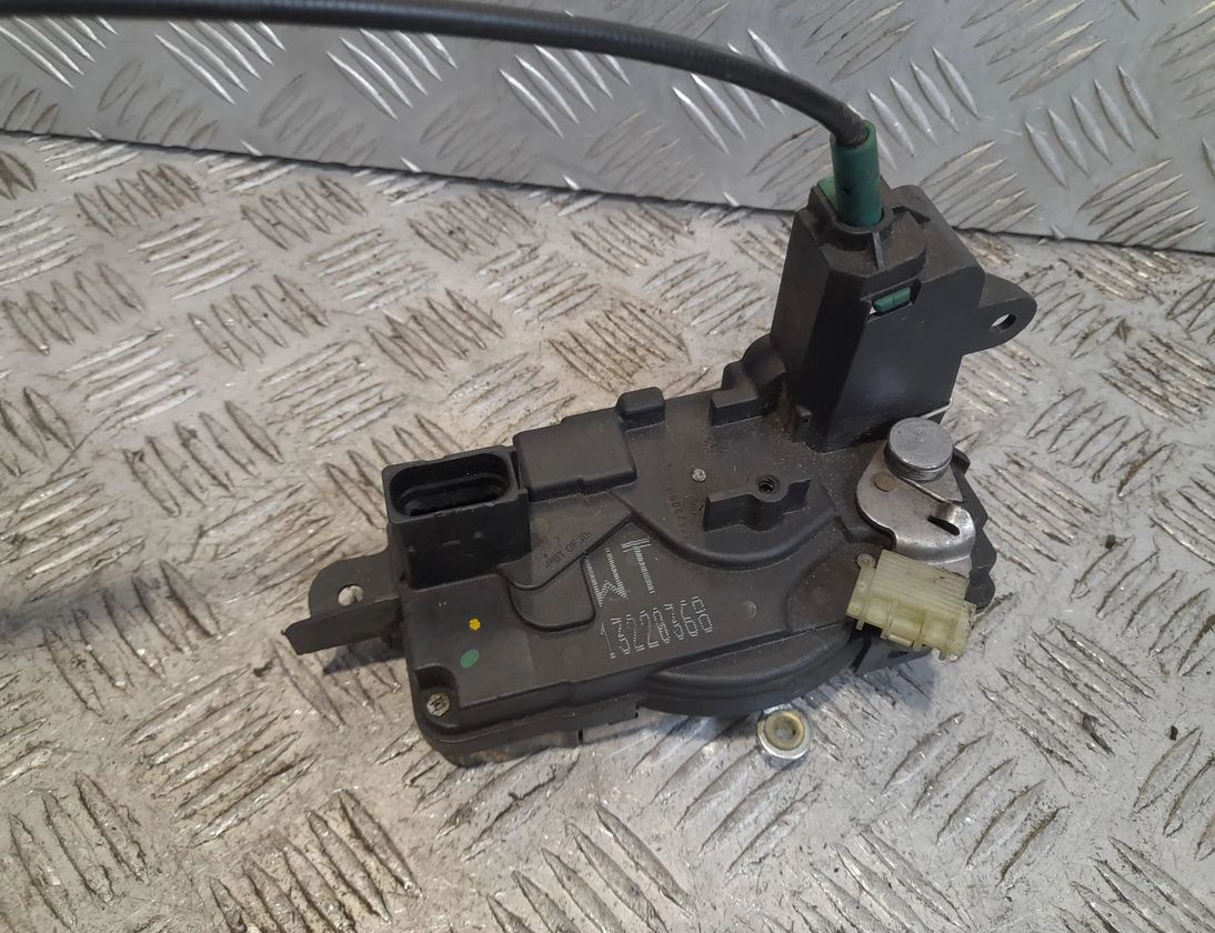 OPEL Astra H (2004-2014) Замок правої передньої двері 13220368 29753784