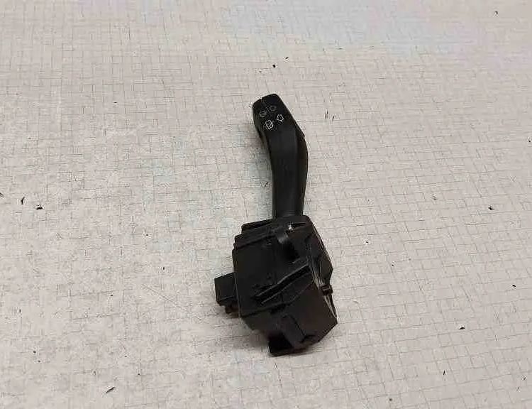 BMW X3 E83 (2003-2010) Керування склоочисником 8363669m,01204020 32558401