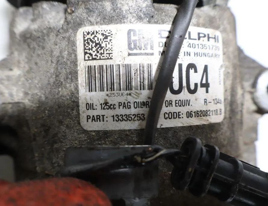 OPEL Astra J (2009-2020) Помпа кондиціонера 32889535