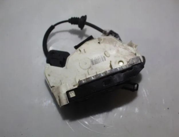 VOLKSWAGEN Golf 8 generation (2019-2023) Замок задней левой двери 32922183