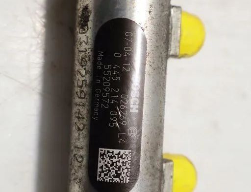 FIAT Bravo 2 generation (2007-2011) Топливная рейка 32928900