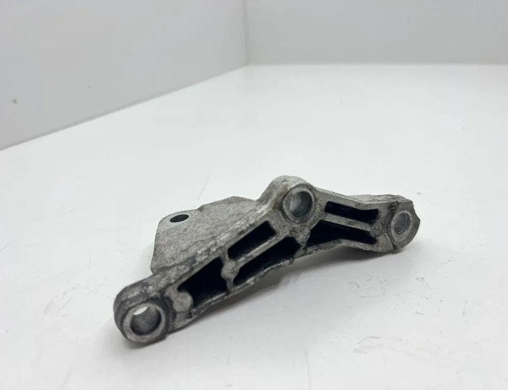 BMW 5 Series F10/F11 (2009-2017) Кронштейн топливного насоса 7810698 31999183