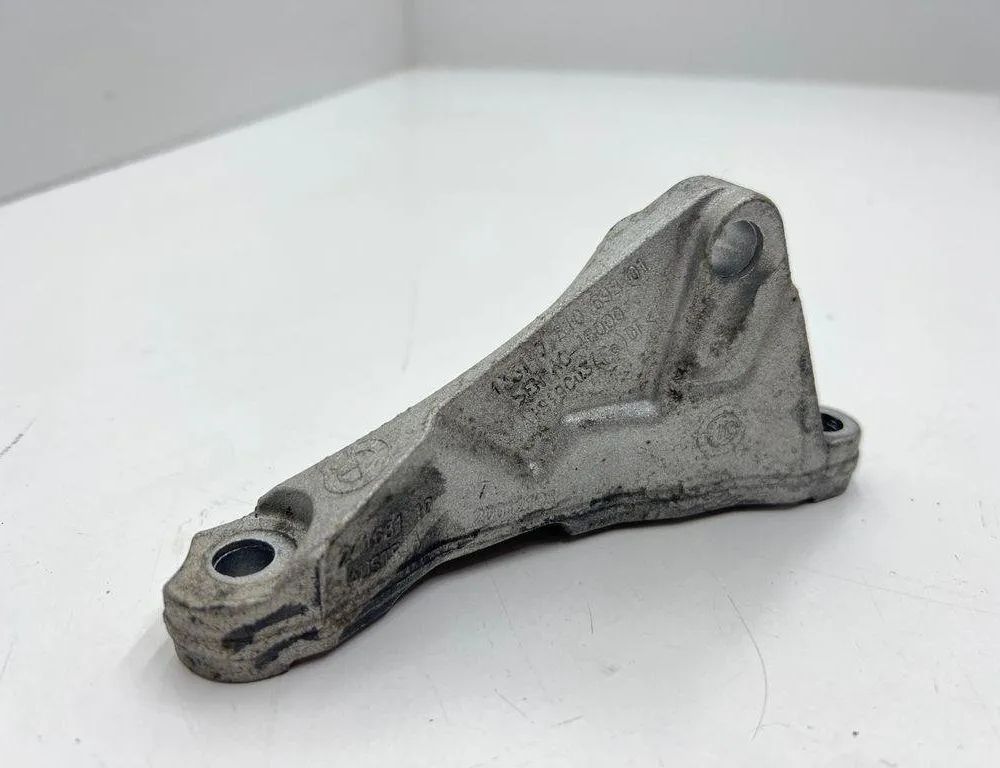 BMW 5 Series F10/F11 (2009-2017) Кронштейн топливного насоса 7810698 31999183