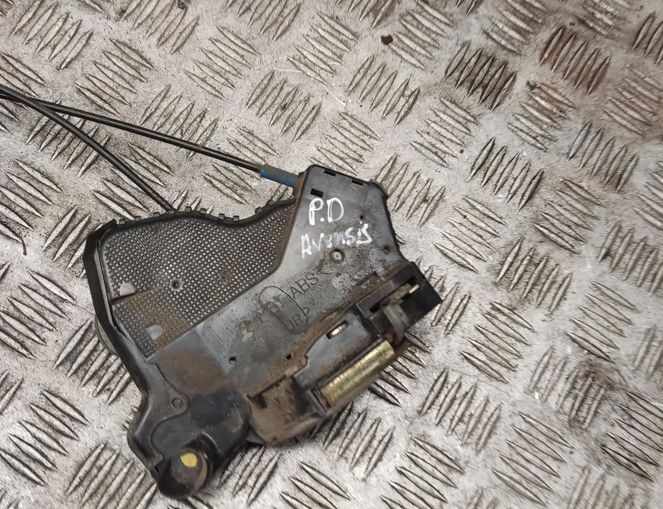 TOYOTA Avensis 2 generation (2002-2009) Замок правої передньої двері 28615492