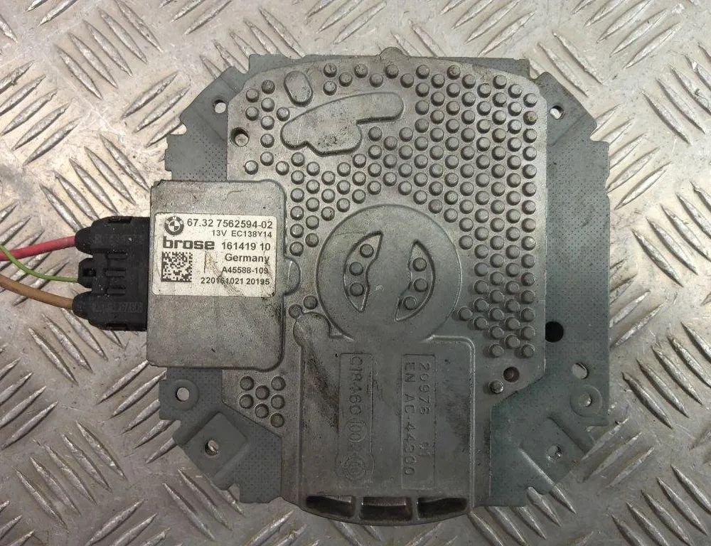 BMW X3 F25 (2010-2017) Радіатор кулера двигуна 7562594 30997556