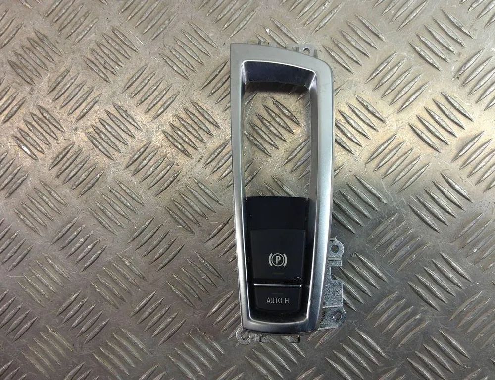 BMW X3 F25 (2010-2017) Кнопка ручного гальма 9217594 31016128