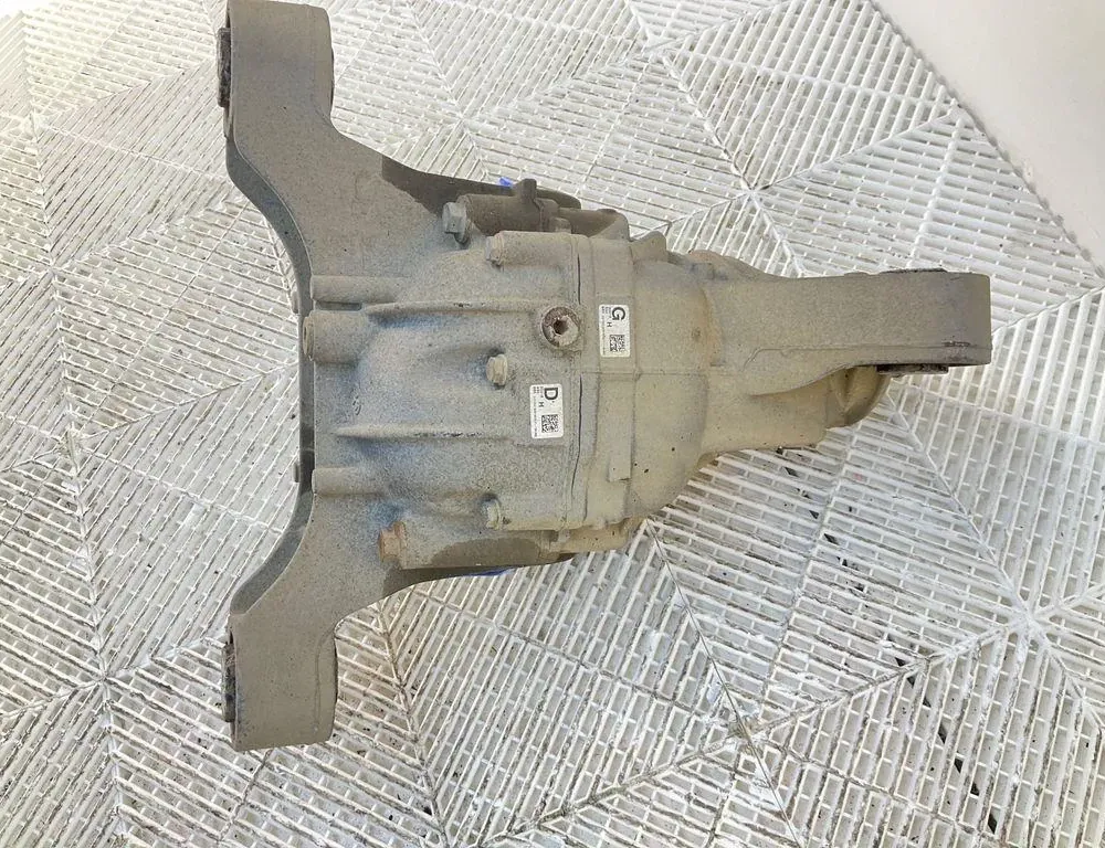 VOLKSWAGEN Touareg 2 generation (2010-2018) Задній диференціал 34716688