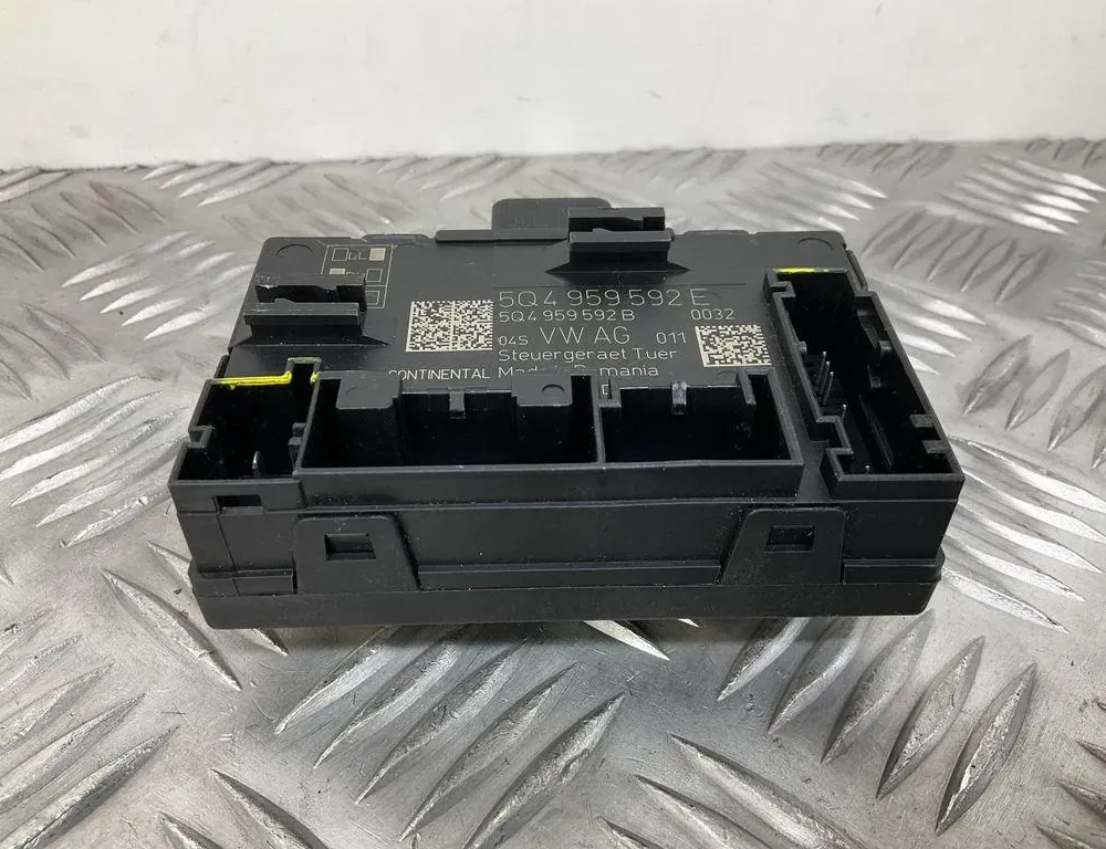 SKODA Superb 3 generation (2015-2023) Блок керування задніми лівими дверима 5Q4959592B,5Q4959592E 34748974