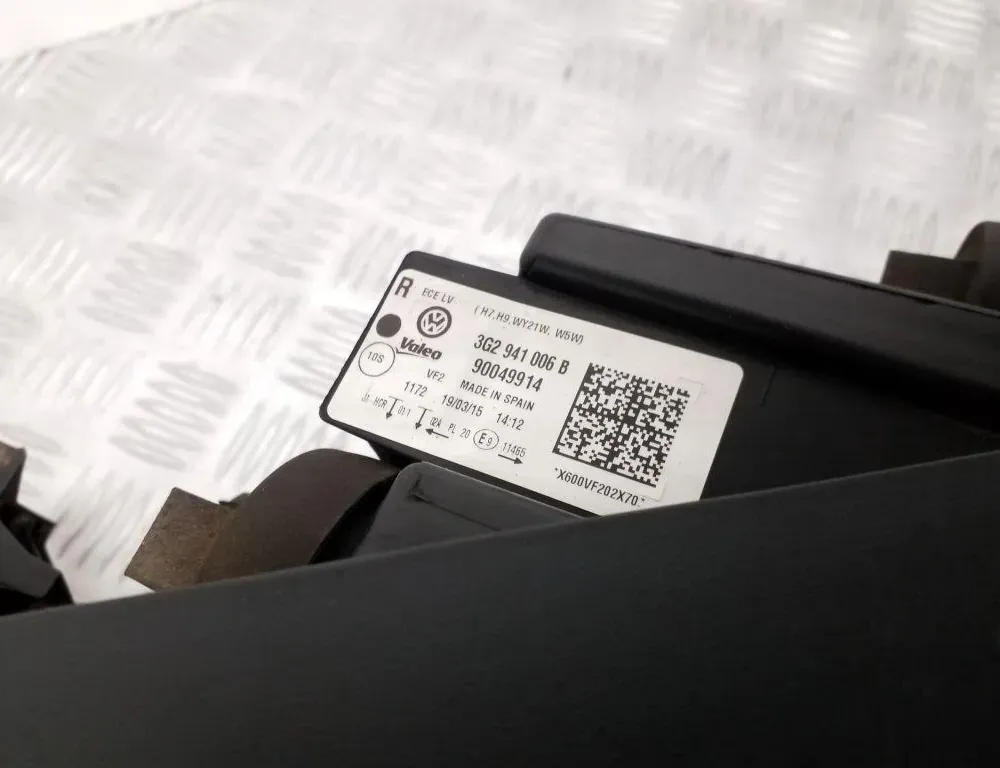 VOLKSWAGEN Passat B8 (2014-2023) Правий передній фар 3G2941006B 34706209