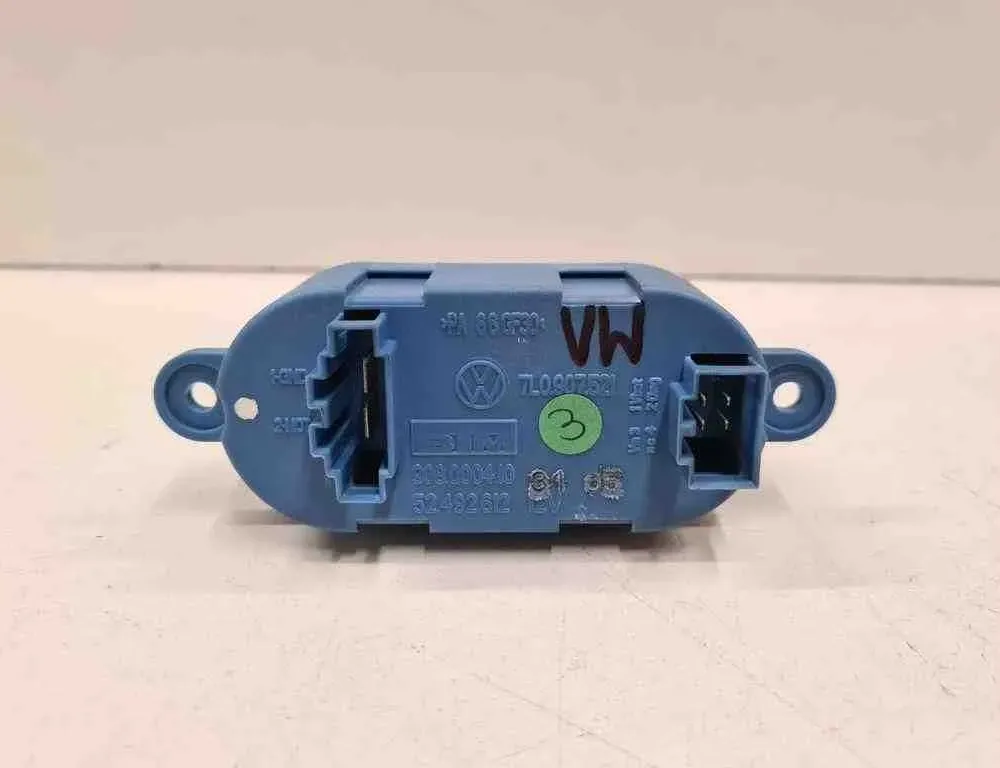 VOLKSWAGEN Touareg 1 generation (2002-2010) Реле вентилятора печки салона 7L0907521 32720390