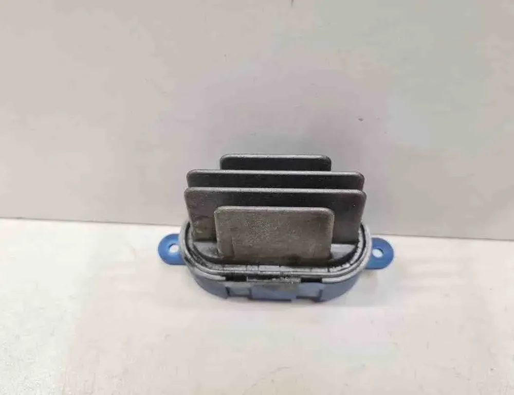 VOLKSWAGEN Touareg 1 generation (2002-2010) Реле вентилятора печки салона 7L0907521 32720390