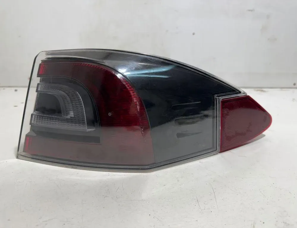 TESLA Model S 1 generation (2012-2024) Права задня фара 600592100B 34166515