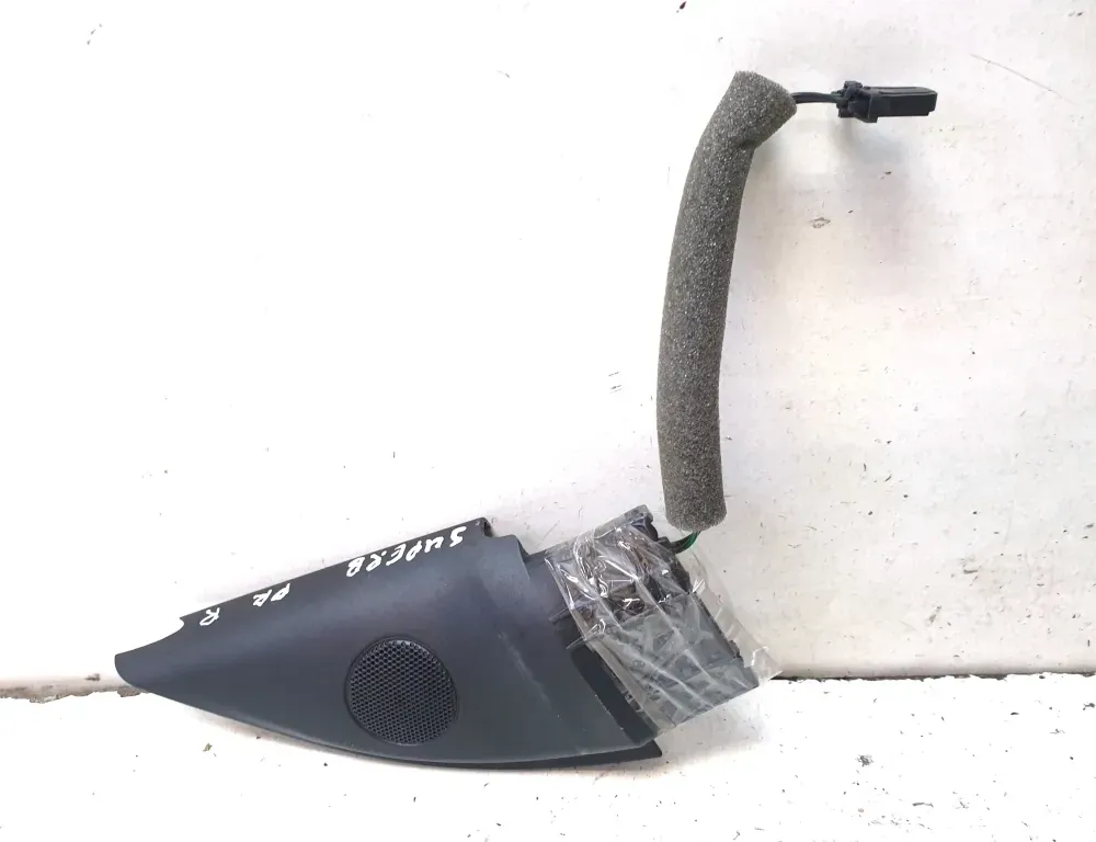 SKODA Superb 1 generation (2001-2008) Низкочастотний динамік правого боку 3B0837986 33528959