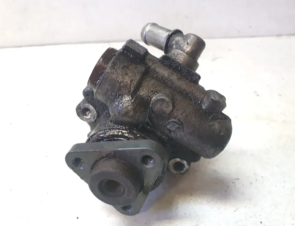 VOLKSWAGEN LT 2 generation (1996-2006) Насос гидроусилителя 8D0145155Q 35105933