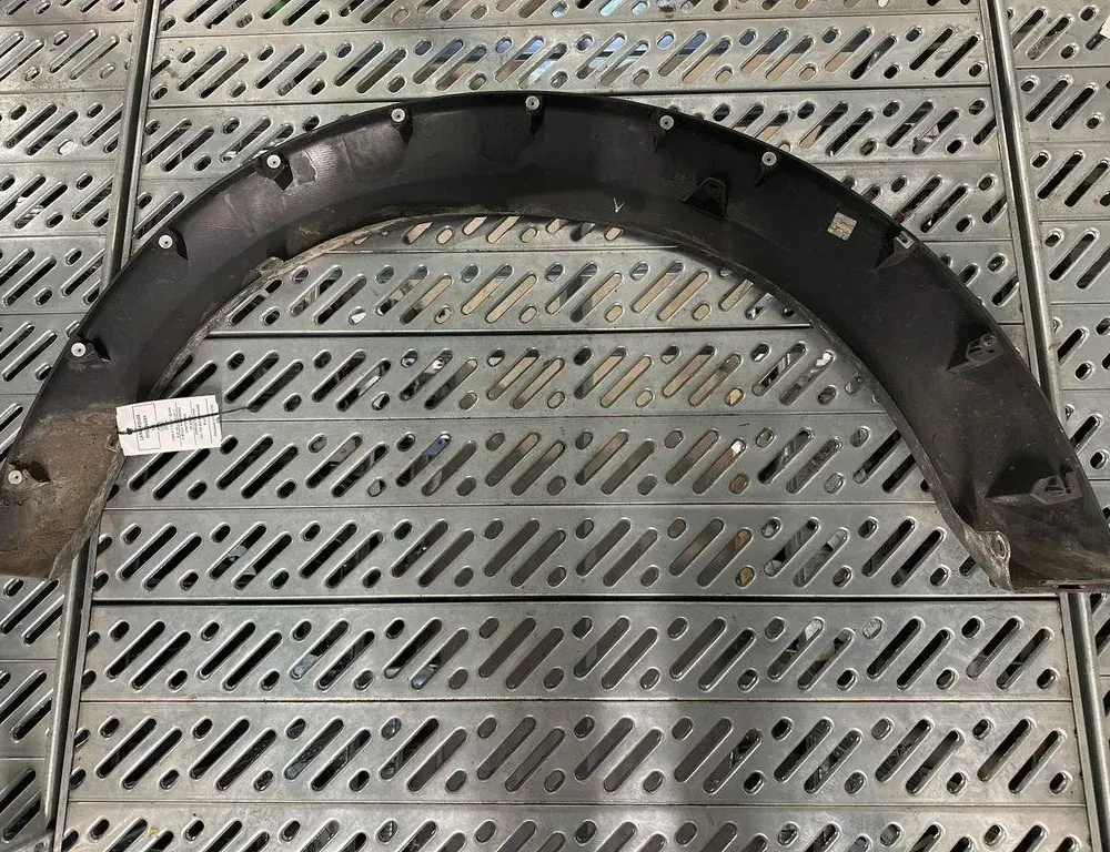 LAND ROVER Discovery 3 generation (2004-2009) Молдинг заднего правого крыла DPJ000052 33318958