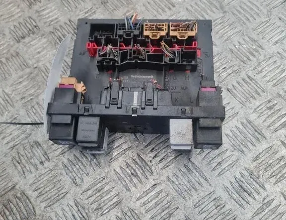 VOLKSWAGEN Passat B7 (2010-2015) Блок управления Комфорт 3C8937049E 33309923