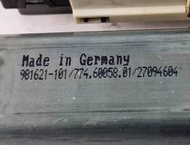 SEAT Altea 1 generation (2004-2013) Маторчик стеклоподъемника передней левой двери 1K0959793D,981621101 33117199