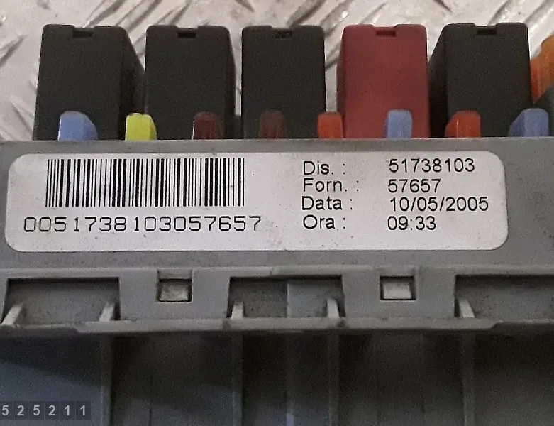 MERCEDES-BENZ G-Class W463 (1990-2024) Блок запобіжників 51738103 34921144