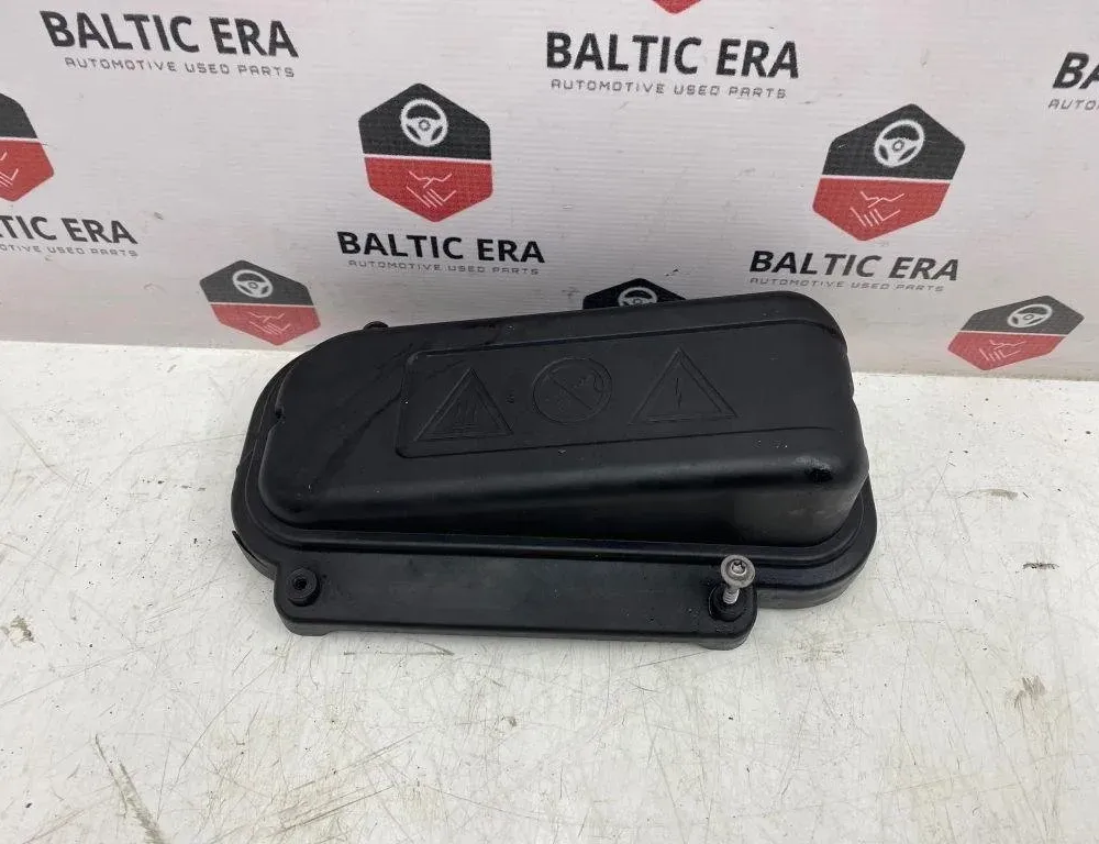 BMW 5 Series F10/F11 (2009-2017) Кришка блоку запобіжників 7555189 31526819