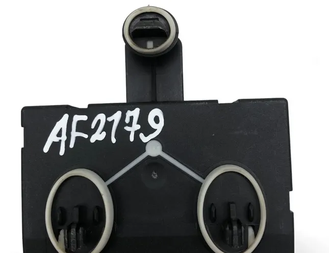 SKODA Octavia 3 generation (2013-2020) Блок управления дверей передние  правые 5Q4959392B 33349799