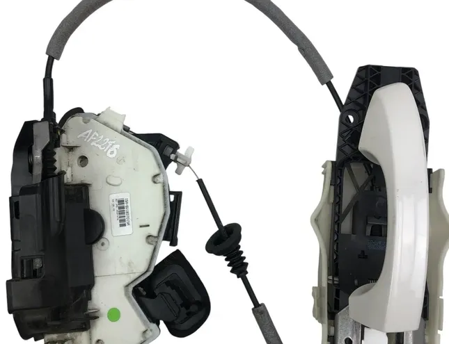 SKODA Fabia 3 generation (2014-2021) Замок передней левой двери 6V1837015A 33352179