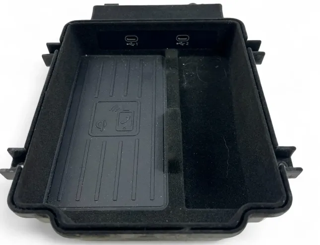 AUDI Q8 4M (2018-2024) Беспроводная зарядная станция 4M8864981A 33371369