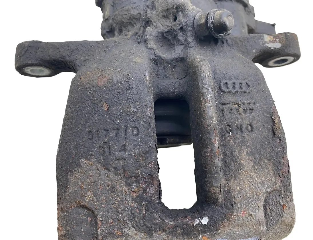 AUDI A4 B8/8K (2011-2016) Задній правий гальмівний супорт 35108205