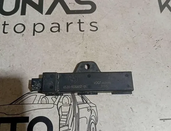 BMW 7 Series F01/F02 (2008-2015) Антенна бесключевого доступа 9220832 33170933