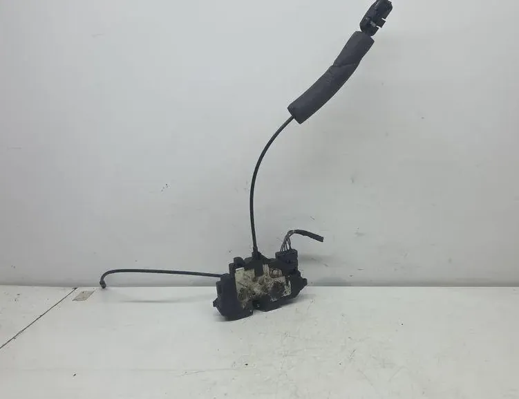 RENAULT Megane 3 generation (2008-2020) Замок передней левой двери 28T09 33403044